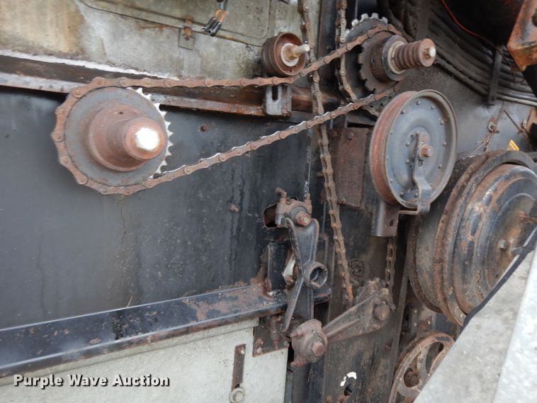 image for item HP9638 1980 Gleaner L2  combine