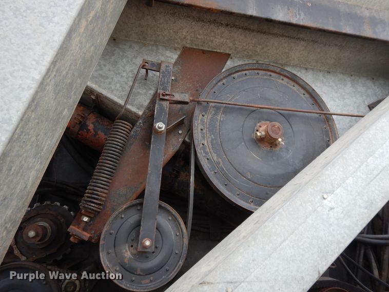 image for item HP9638 1980 Gleaner L2  combine