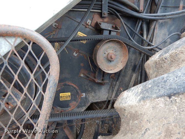 image for item HP9638 1980 Gleaner L2  combine