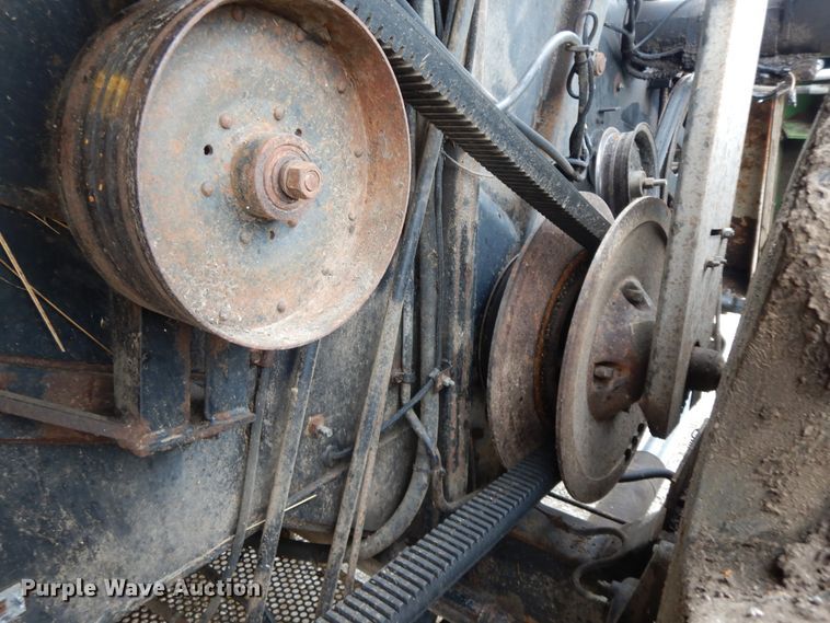 image for item HP9638 1980 Gleaner L2  combine