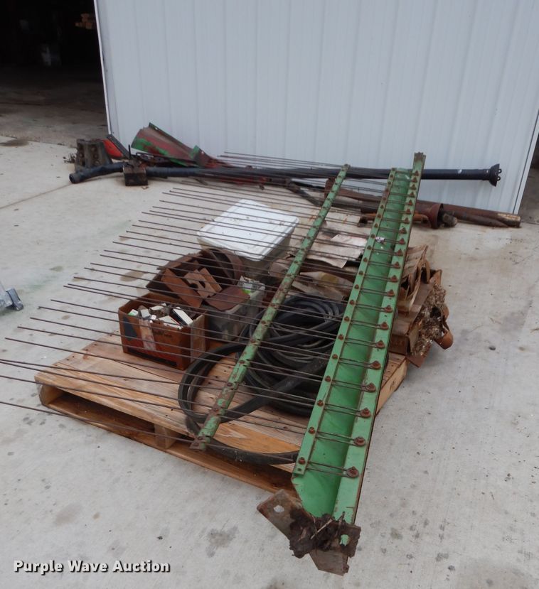 image for item HP9638 1980 Gleaner L2  combine