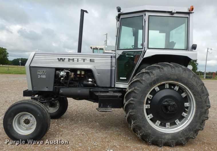 image for item HP9640 1977 White 2-105 Field Boss  tractor