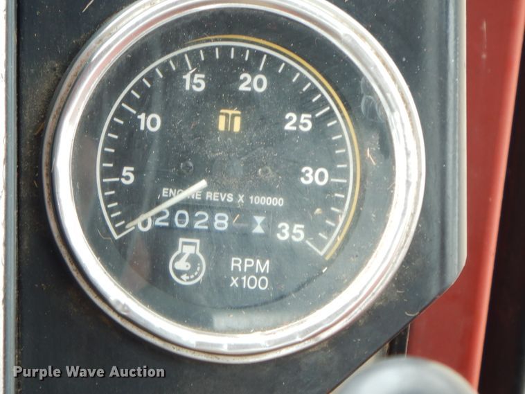 image for item HP9640 1977 White 2-105 Field Boss  tractor