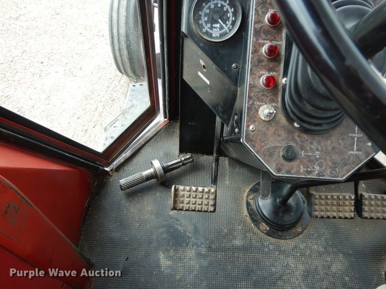 image for item HP9640 1977 White 2-105 Field Boss  tractor