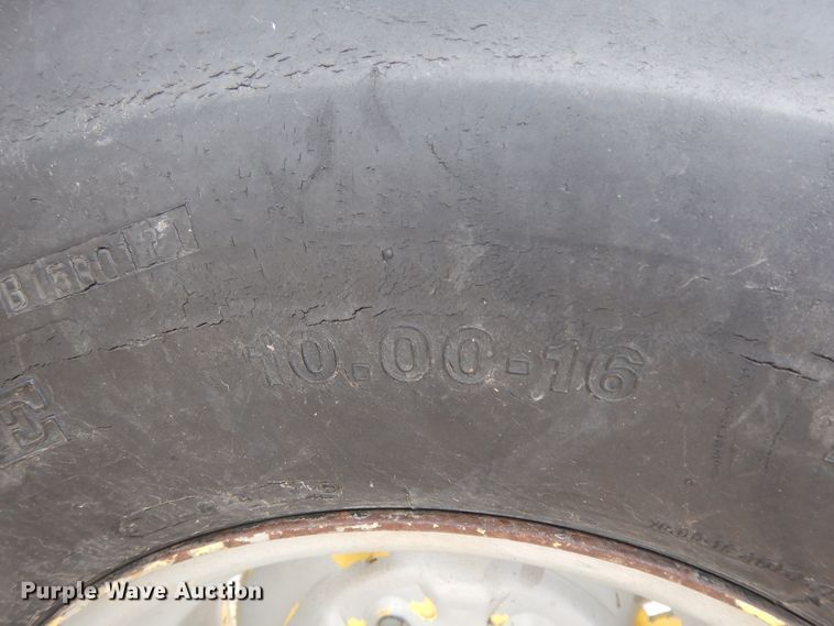 image for item HP9640 1977 White 2-105 Field Boss  tractor