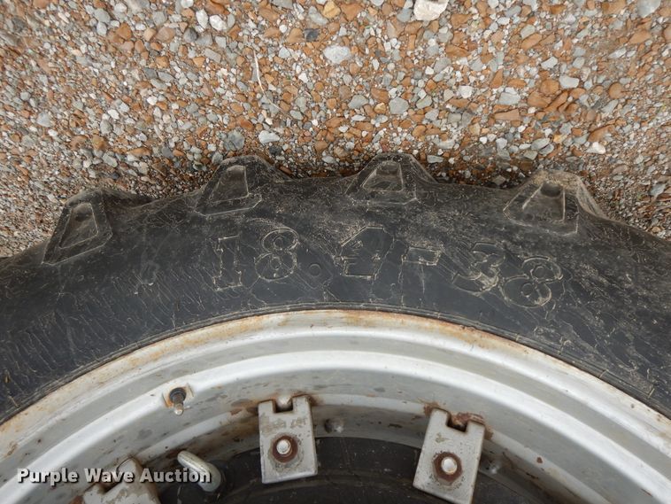 image for item HP9640 1977 White 2-105 Field Boss  tractor