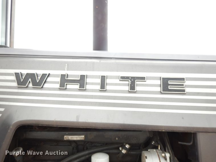 image for item HP9640 1977 White 2-105 Field Boss  tractor