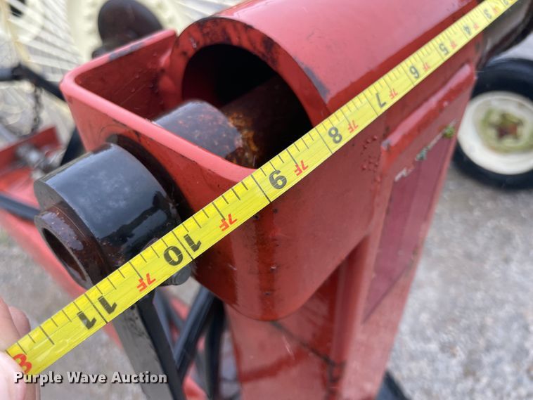 image for item IC9495 Hesston 3986  hay rake