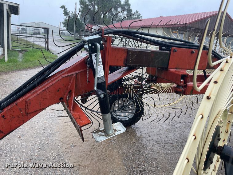 image for item IC9495 Hesston 3986  hay rake