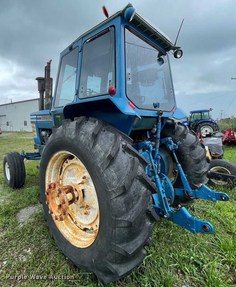 image for item IC9496 Ford 9700  tractor