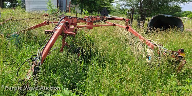 image for item IC9781 H&S BF124C  Hi-Capacity hay rake