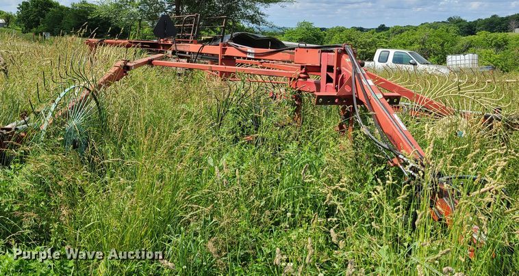 image for item IC9781 H&S BF124C  Hi-Capacity hay rake