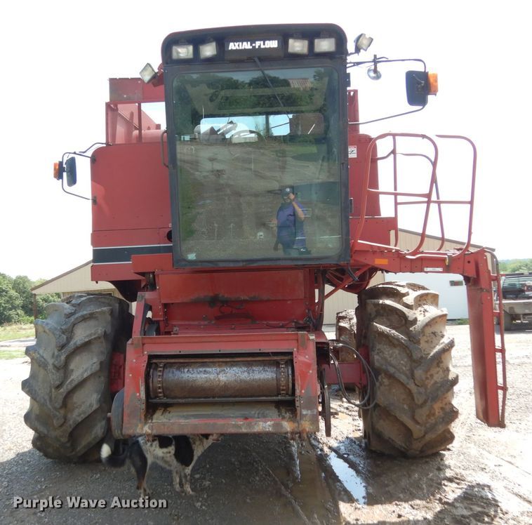 image for item II9552 1991 Case IH 1680  Axial-Flow RWA combine
