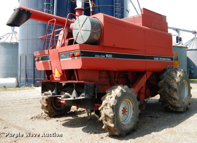 image for item II9552 1991 Case IH 1680  Axial-Flow RWA combine