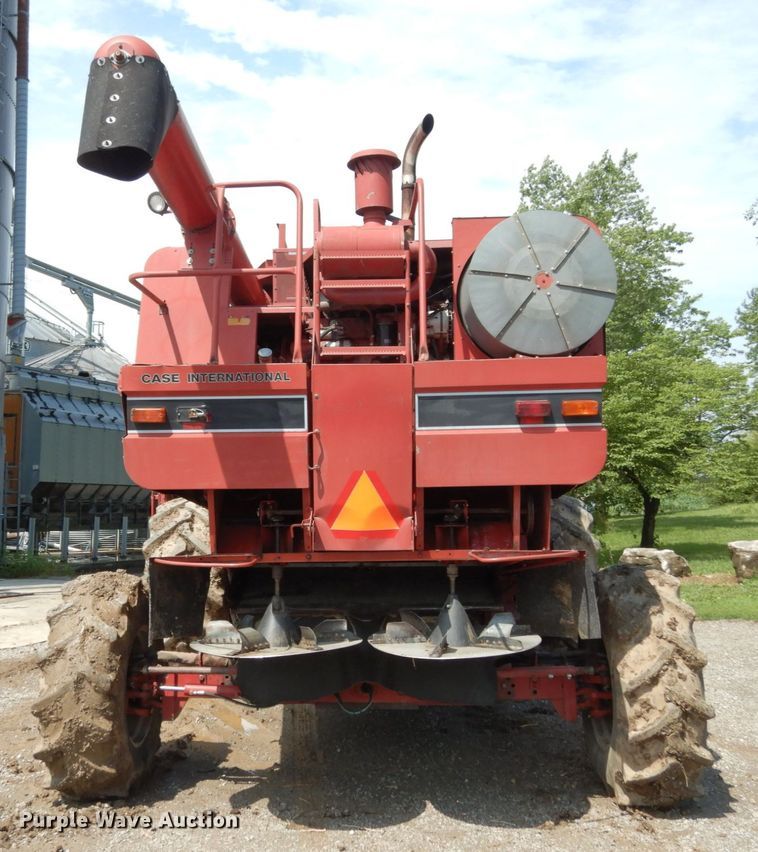 image for item II9552 1991 Case IH 1680  Axial-Flow RWA combine