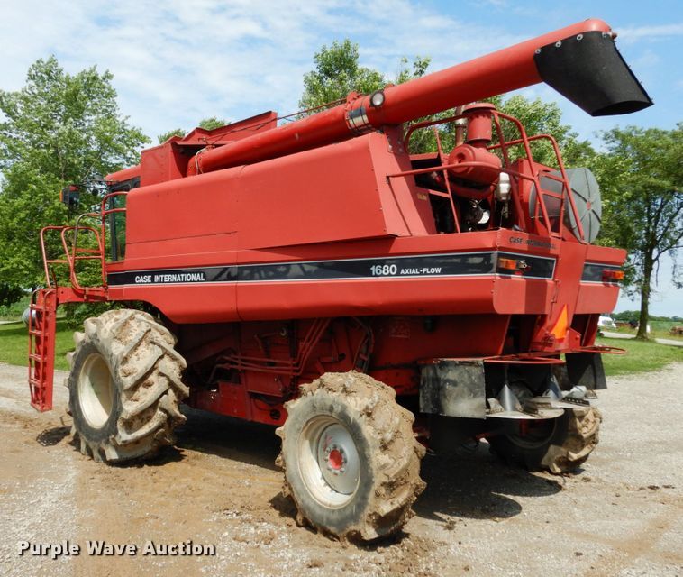 image for item II9552 1991 Case IH 1680  Axial-Flow RWA combine