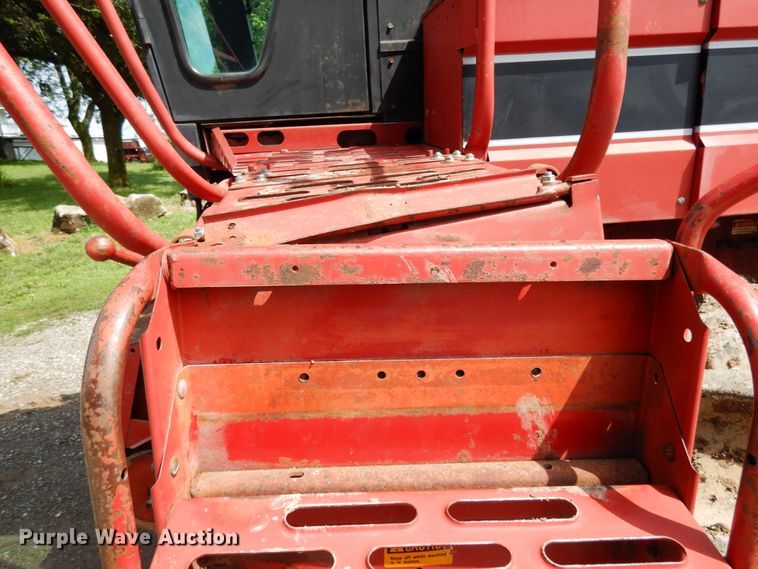 image for item II9552 1991 Case IH 1680  Axial-Flow RWA combine