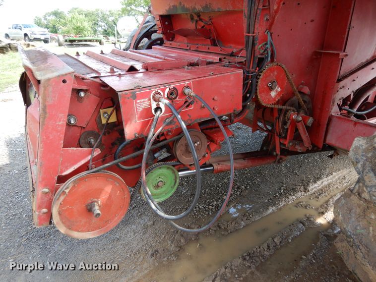 image for item II9552 1991 Case IH 1680  Axial-Flow RWA combine