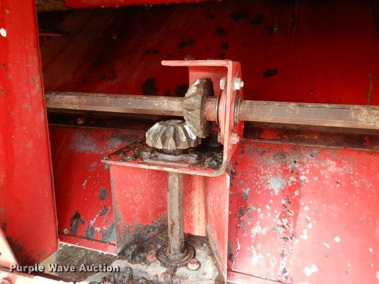 image for item II9552 1991 Case IH 1680  Axial-Flow RWA combine