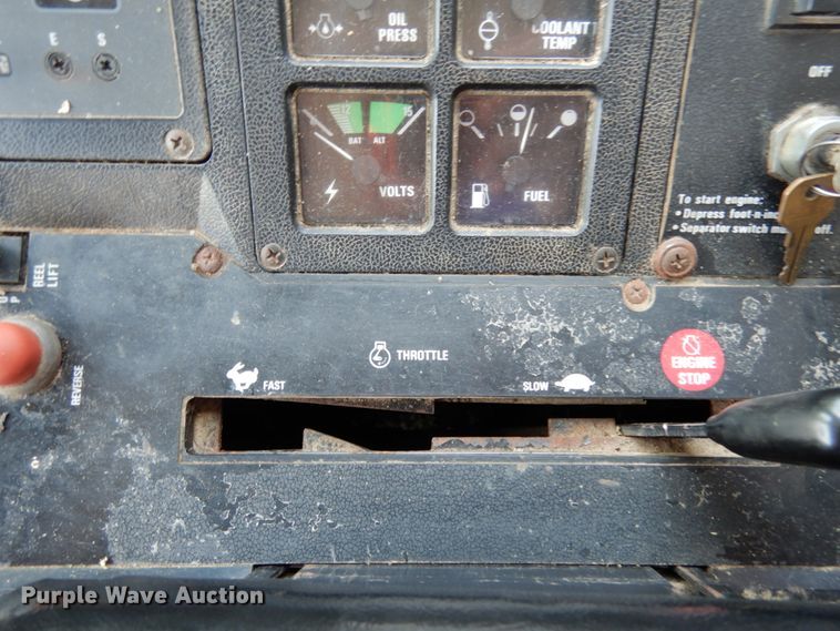 image for item II9552 1991 Case IH 1680  Axial-Flow RWA combine