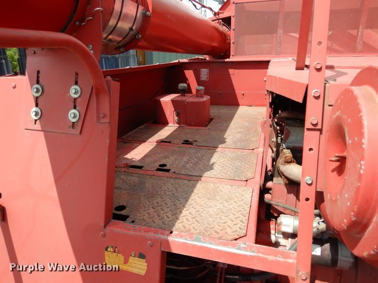 image for item II9552 1991 Case IH 1680  Axial-Flow RWA combine