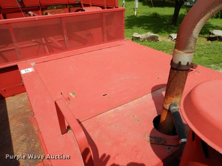 image for item II9552 1991 Case IH 1680  Axial-Flow RWA combine