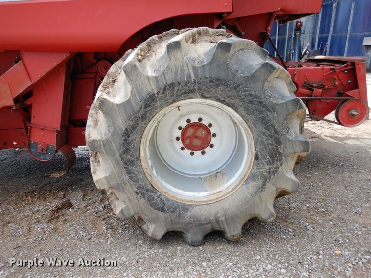 image for item II9552 1991 Case IH 1680  Axial-Flow RWA combine