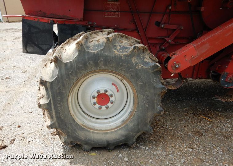 image for item II9552 1991 Case IH 1680  Axial-Flow RWA combine