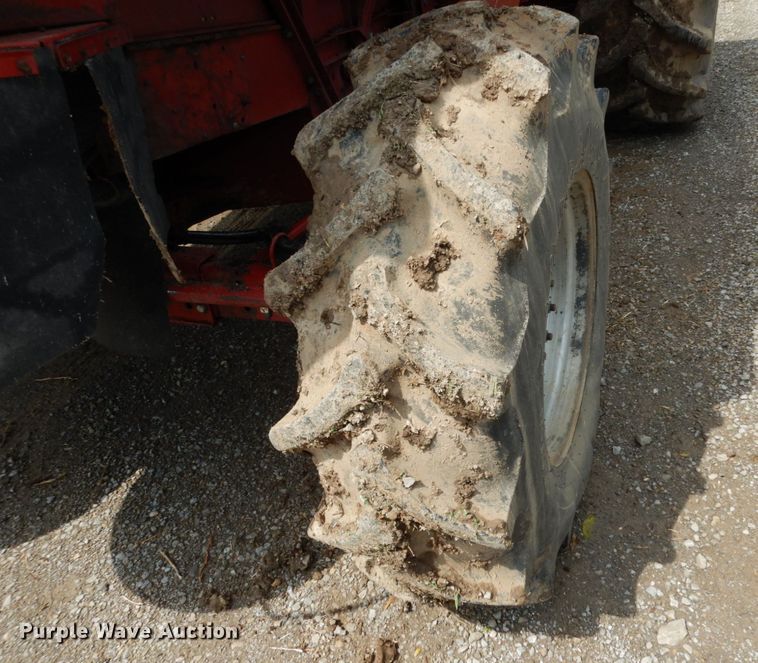 image for item II9552 1991 Case IH 1680  Axial-Flow RWA combine