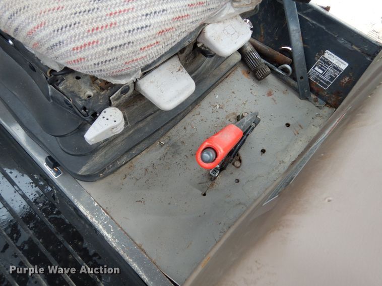 image for item II9566 2010 Kubota M135X  HFWD tractor