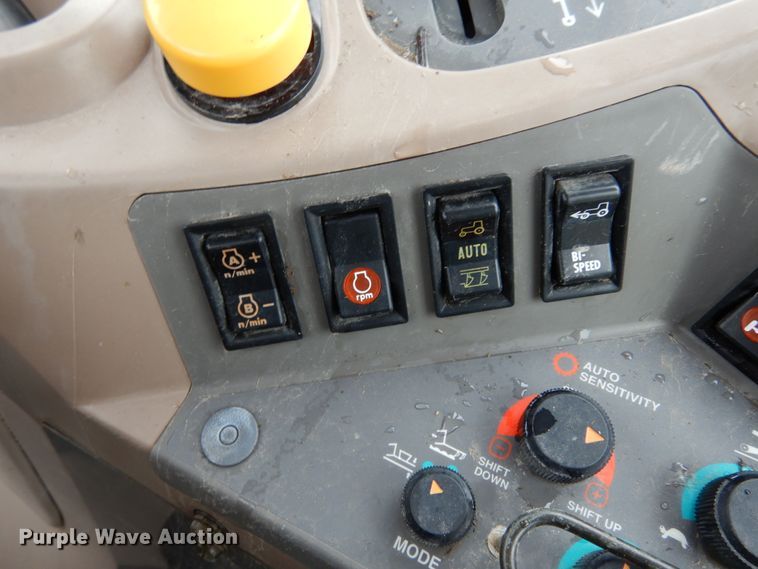 image for item II9566 2010 Kubota M135X  HFWD tractor