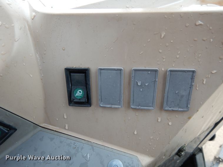 image for item II9566 2010 Kubota M135X  HFWD tractor