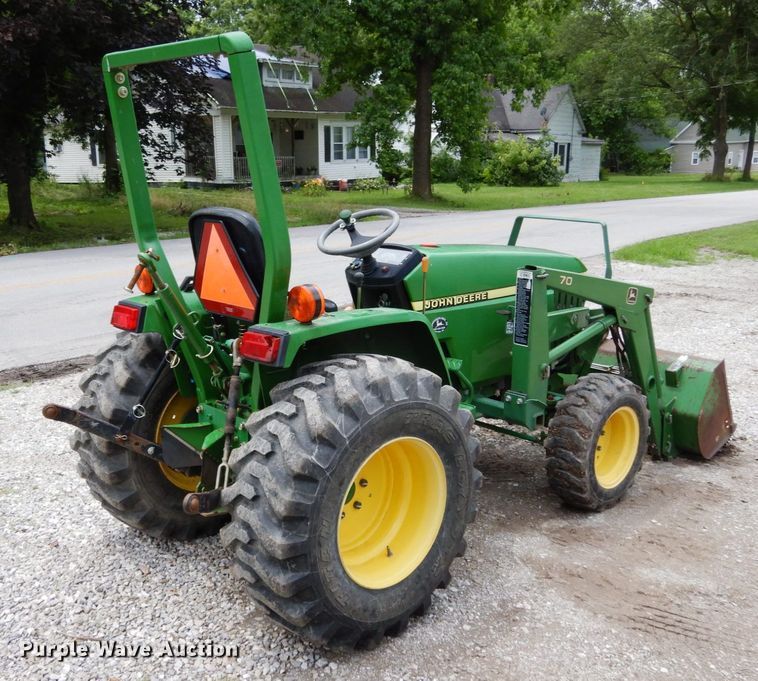 image for item II9588 John Deere 790  MFWD tractor