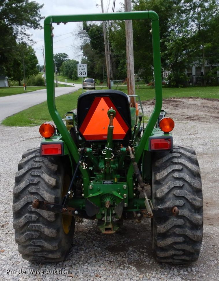 image for item II9588 John Deere 790  MFWD tractor