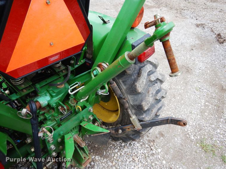 image for item II9588 John Deere 790  MFWD tractor