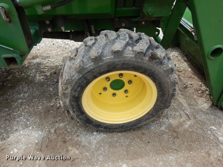 image for item II9588 John Deere 790  MFWD tractor