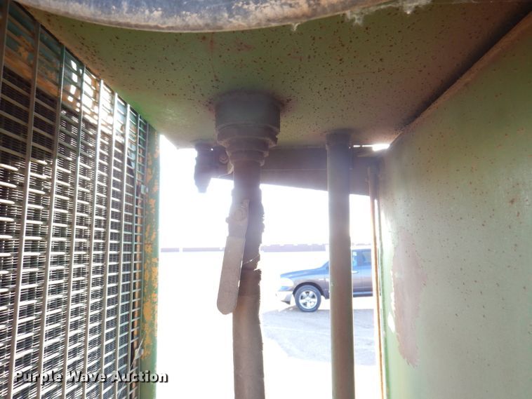 image for item IQ9667 John Deere  liquid manure pump