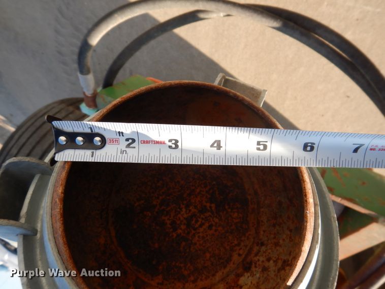 image for item IQ9667 John Deere  liquid manure pump