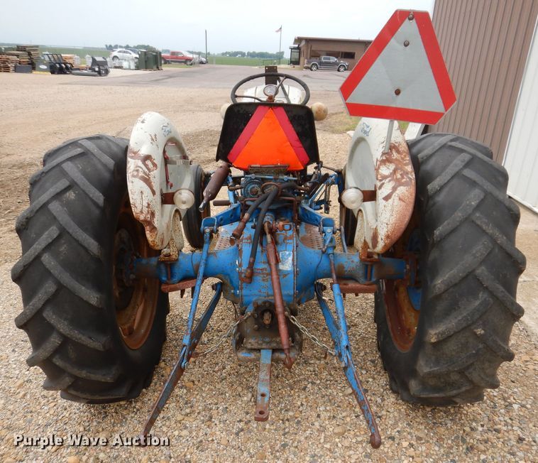 image for item IQ9709 Ford 4000  tractor