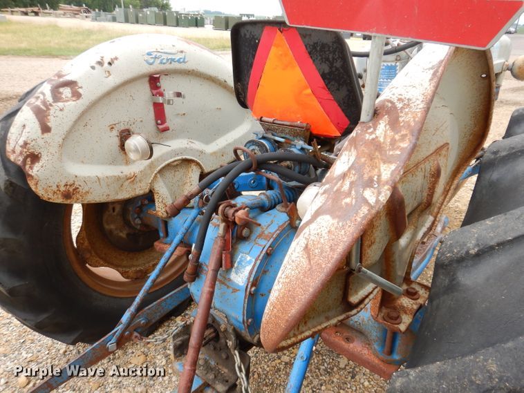 image for item IQ9709 Ford 4000  tractor