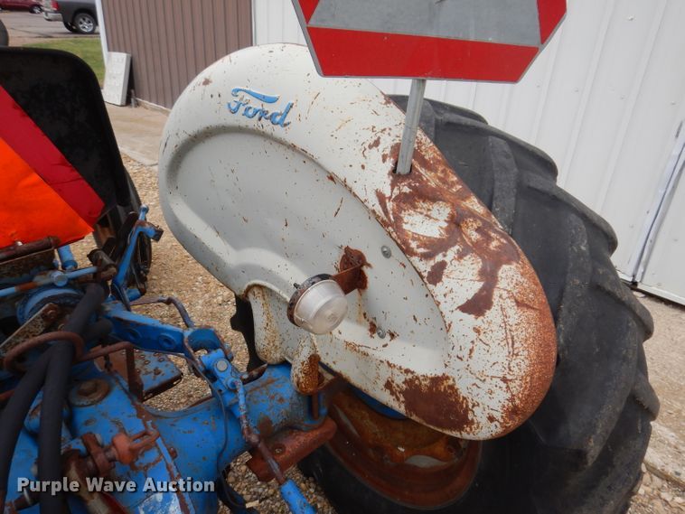 image for item IQ9709 Ford 4000  tractor