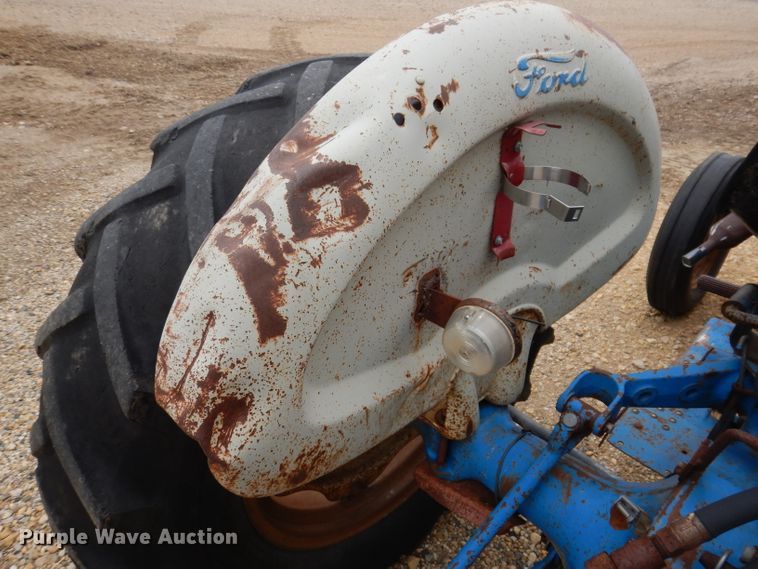 image for item IQ9709 Ford 4000  tractor