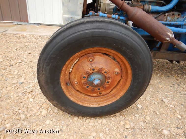 image for item IQ9709 Ford 4000  tractor