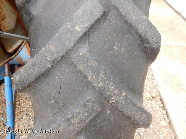 image for item IQ9709 Ford 4000  tractor