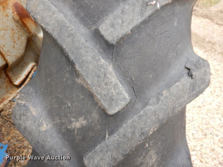 image for item IQ9709 Ford 4000  tractor