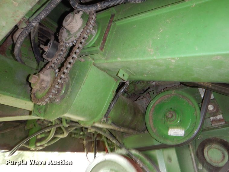 image for item IQ9716 1980 John Deere 6620 Turbo  combine