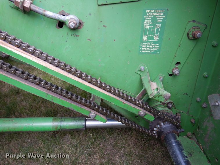 image for item IQ9716 1980 John Deere 6620 Turbo  combine