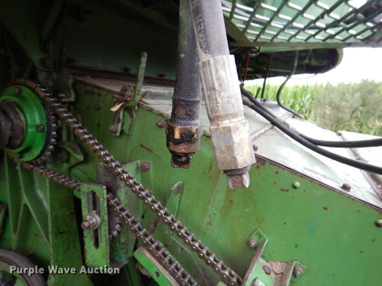 image for item IQ9716 1980 John Deere 6620 Turbo  combine