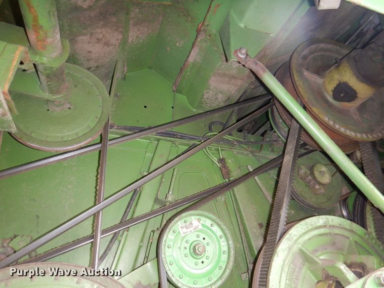 image for item IQ9716 1980 John Deere 6620 Turbo  combine