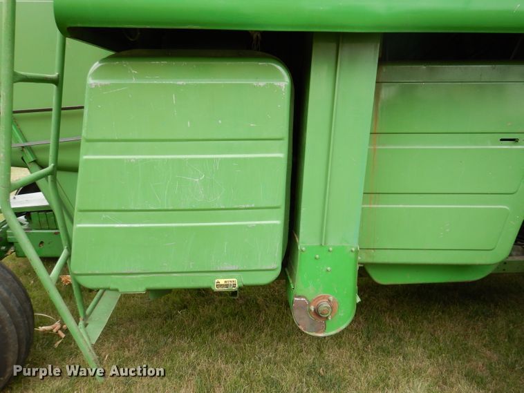 image for item IQ9716 1980 John Deere 6620 Turbo  combine